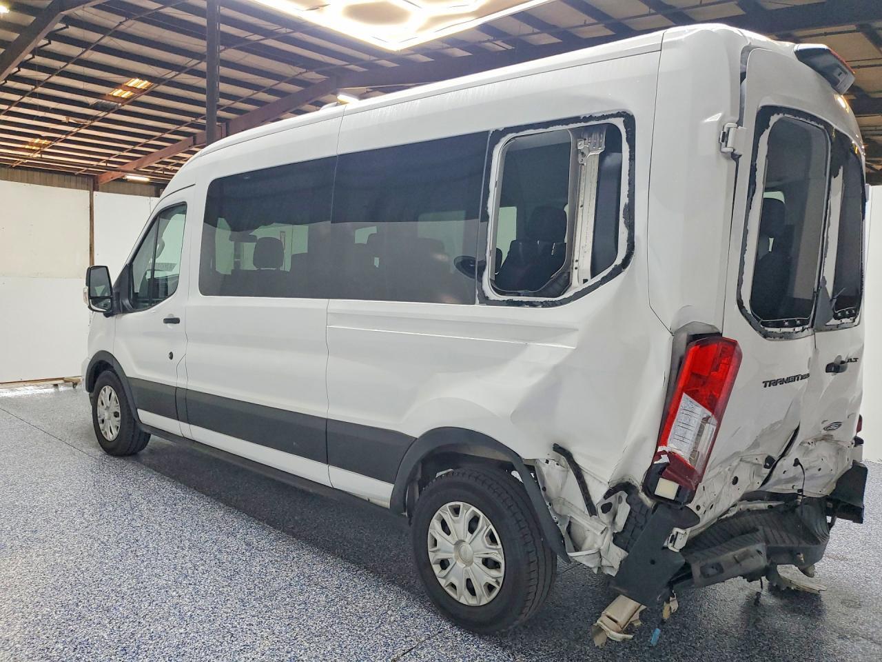 2026 FORD TRANSIT T-350 — Фото 2 из 13