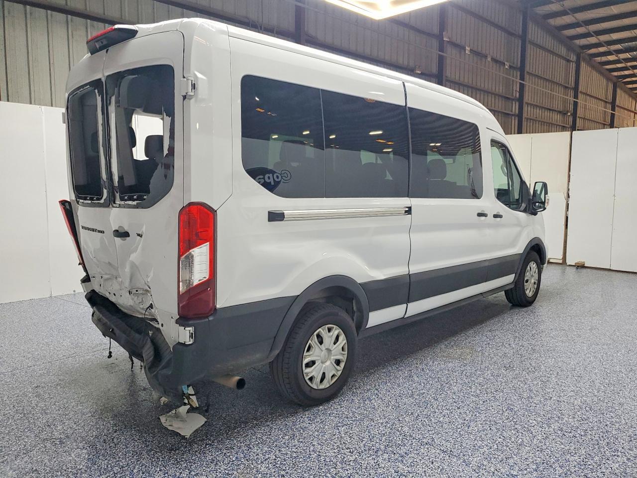 2026 FORD TRANSIT T-350 — Фото 3 из 13