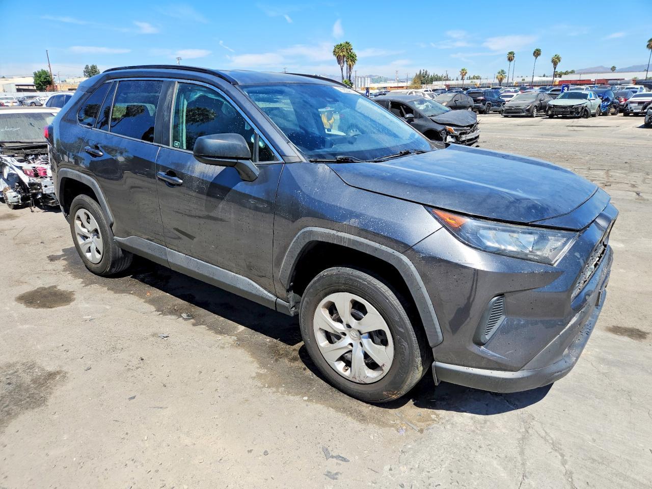 2021 TOYOTA RAV4 LE — Фото 4 из 13