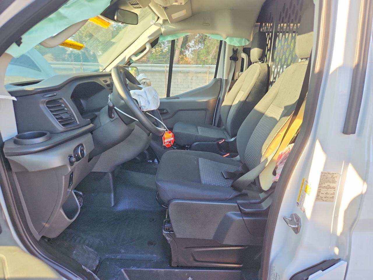 2026 FORD TRANSIT T-250 — Фото 7 из 14