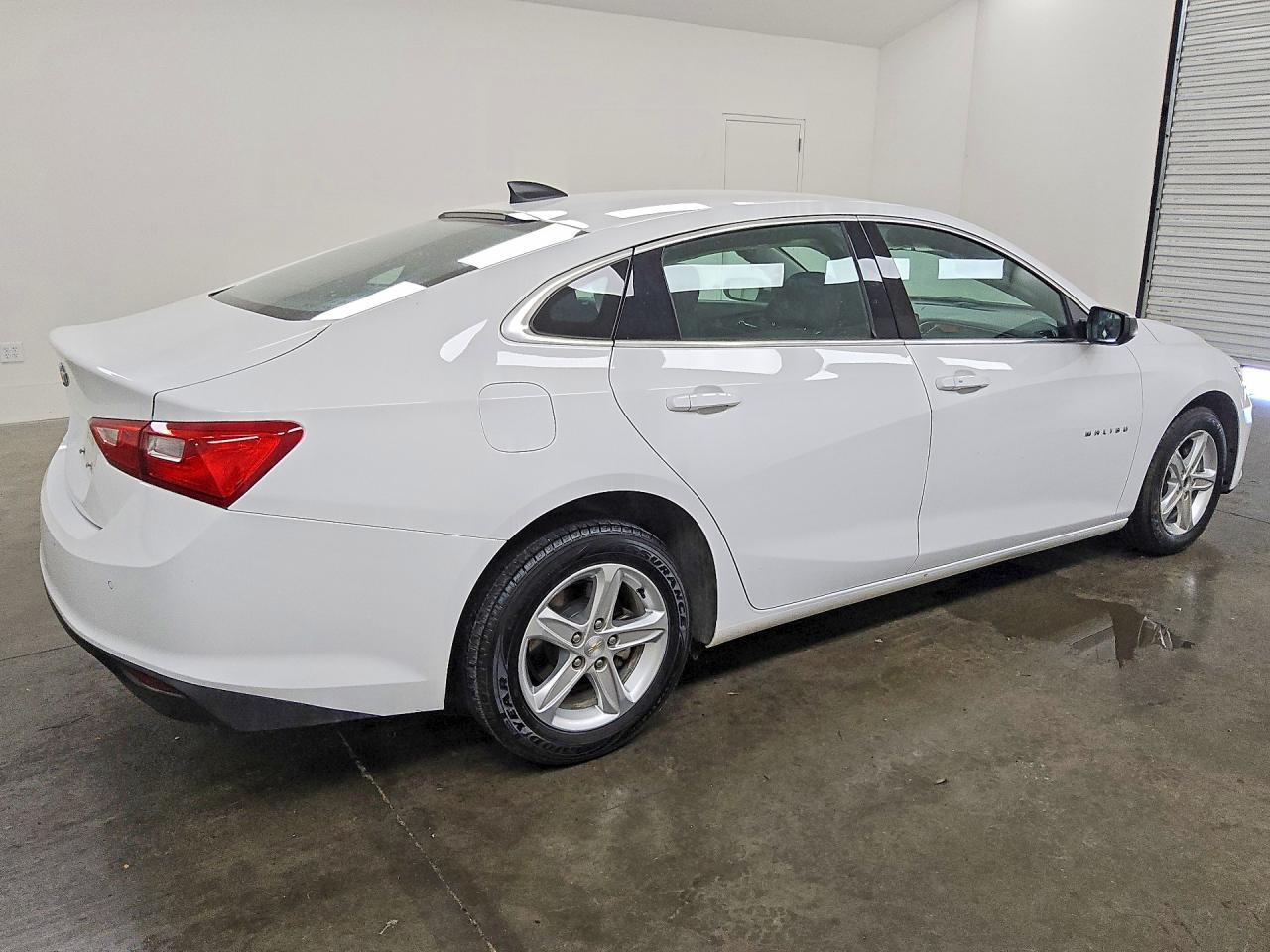 2024 CHEVROLET MALIBU LS — Фото 3 из 12