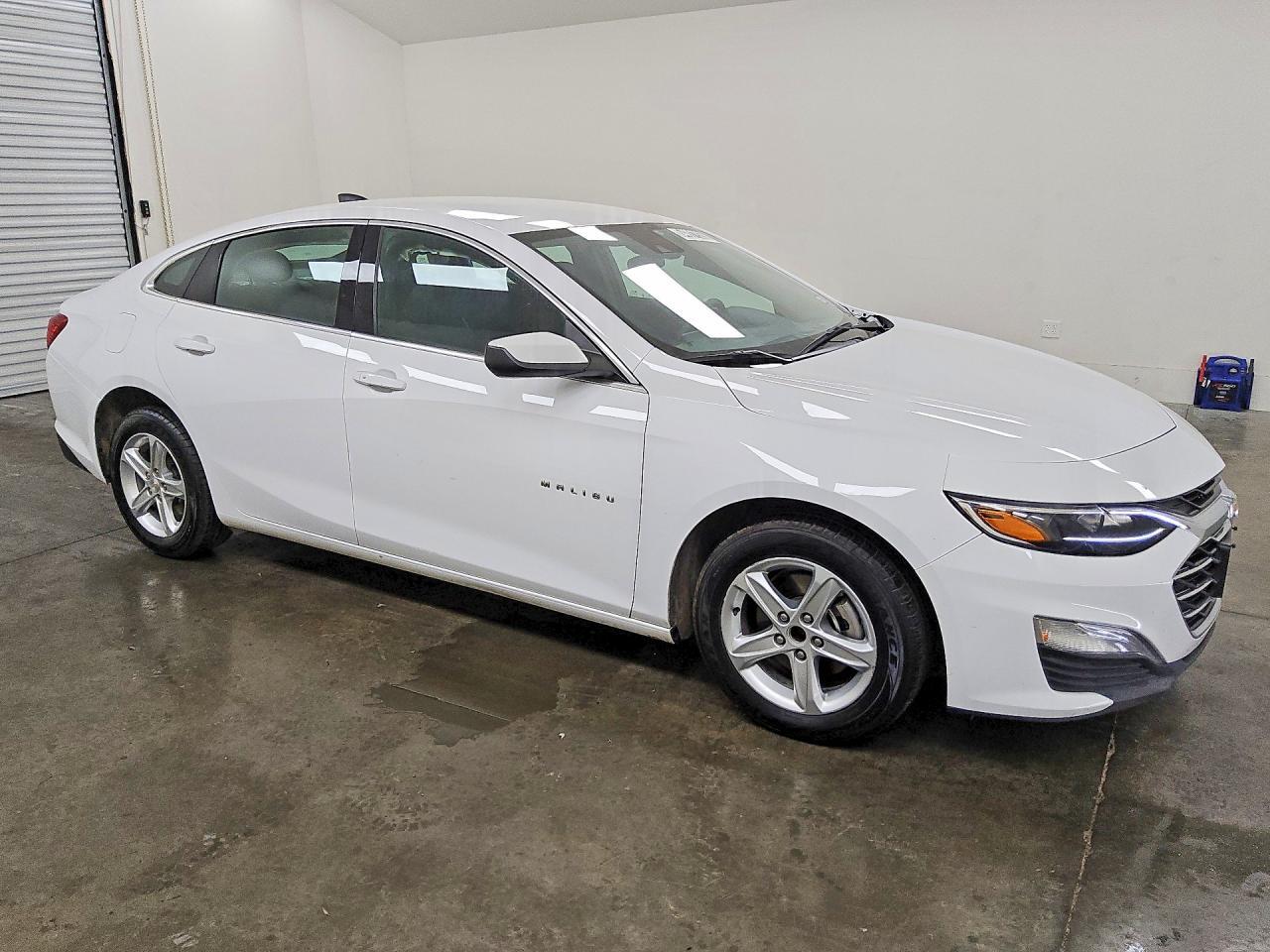 2024 CHEVROLET MALIBU LS — Фото 4 из 12