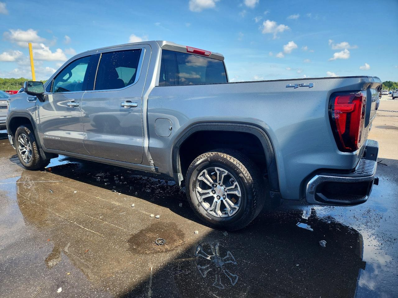 2026 GMC SIERRA K1500 SLT — Фото 2 из 12