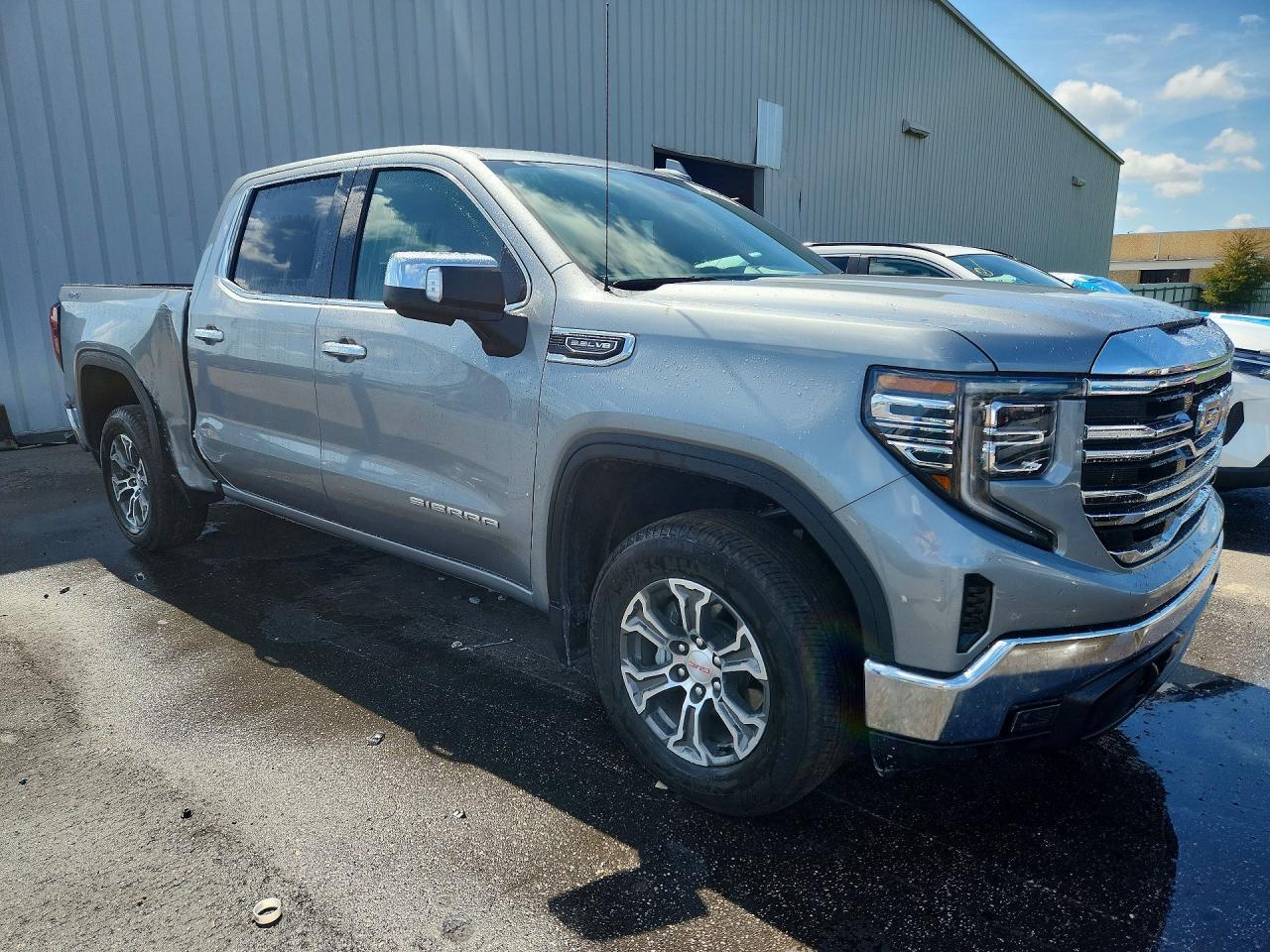 2026 GMC SIERRA K1500 SLT — Фото 4 из 12