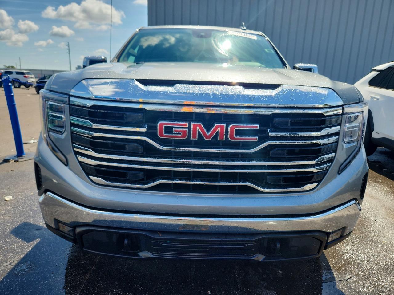 2026 GMC SIERRA K1500 SLT — Фото 5 из 12