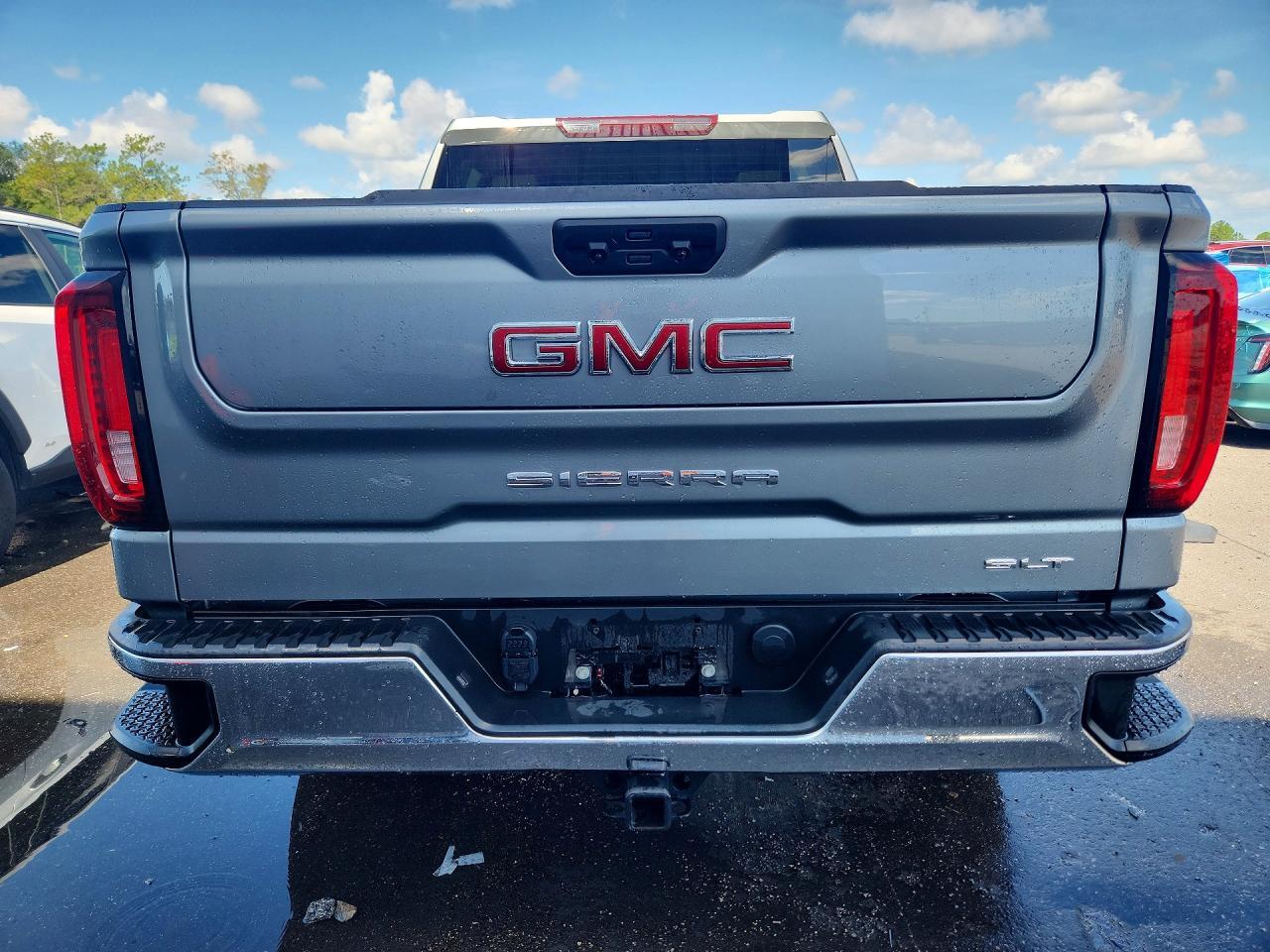 2026 GMC SIERRA K1500 SLT — Фото 6 из 12