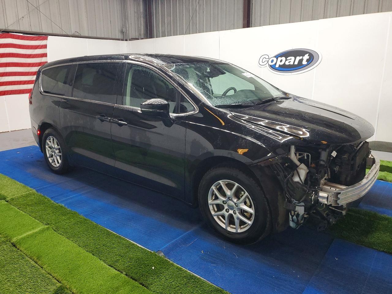 2024 CHRYSLER PACIFICA TOURING L — Фото 4 из 14