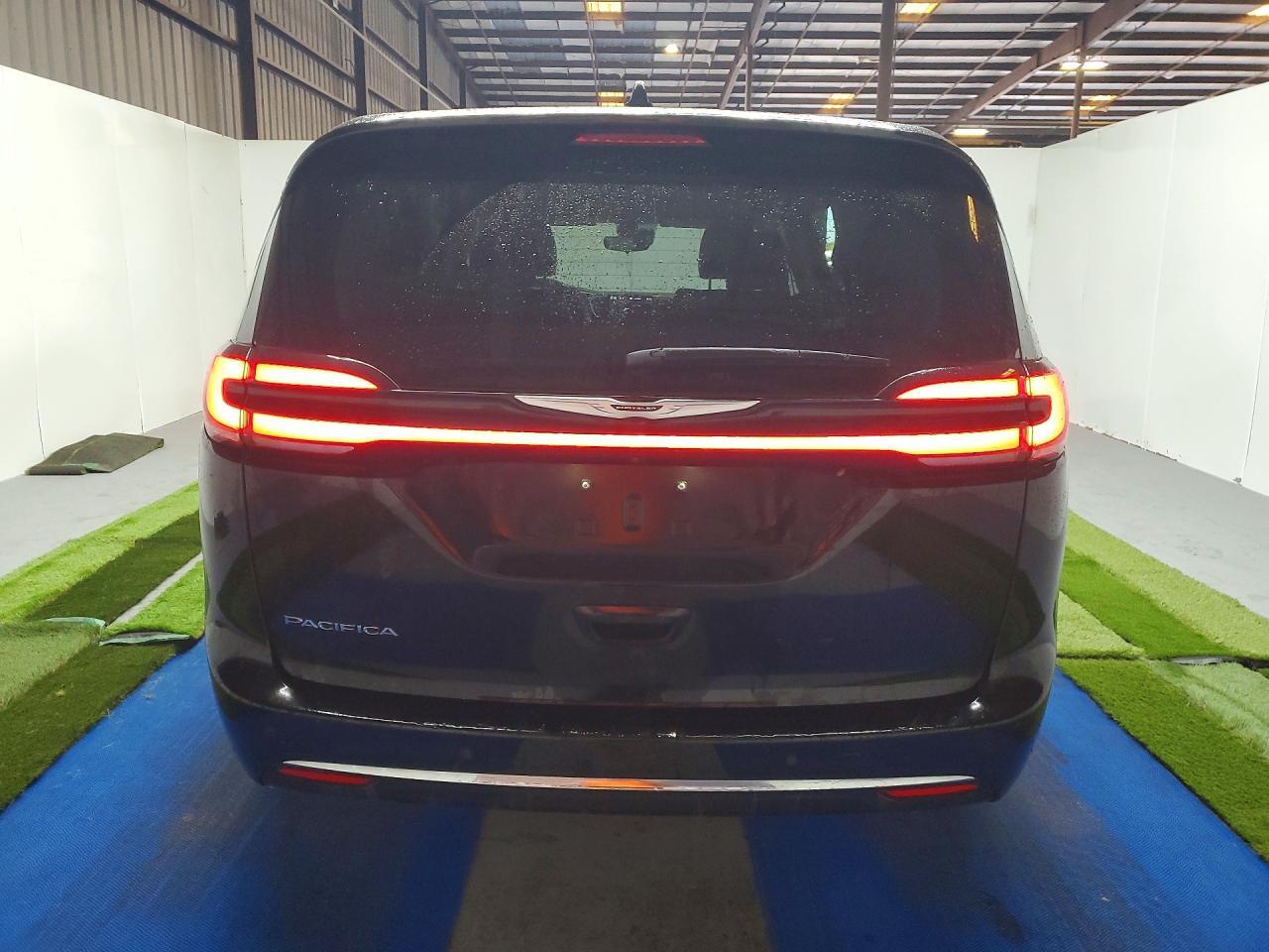 2024 CHRYSLER PACIFICA TOURING L — Фото 6 из 14