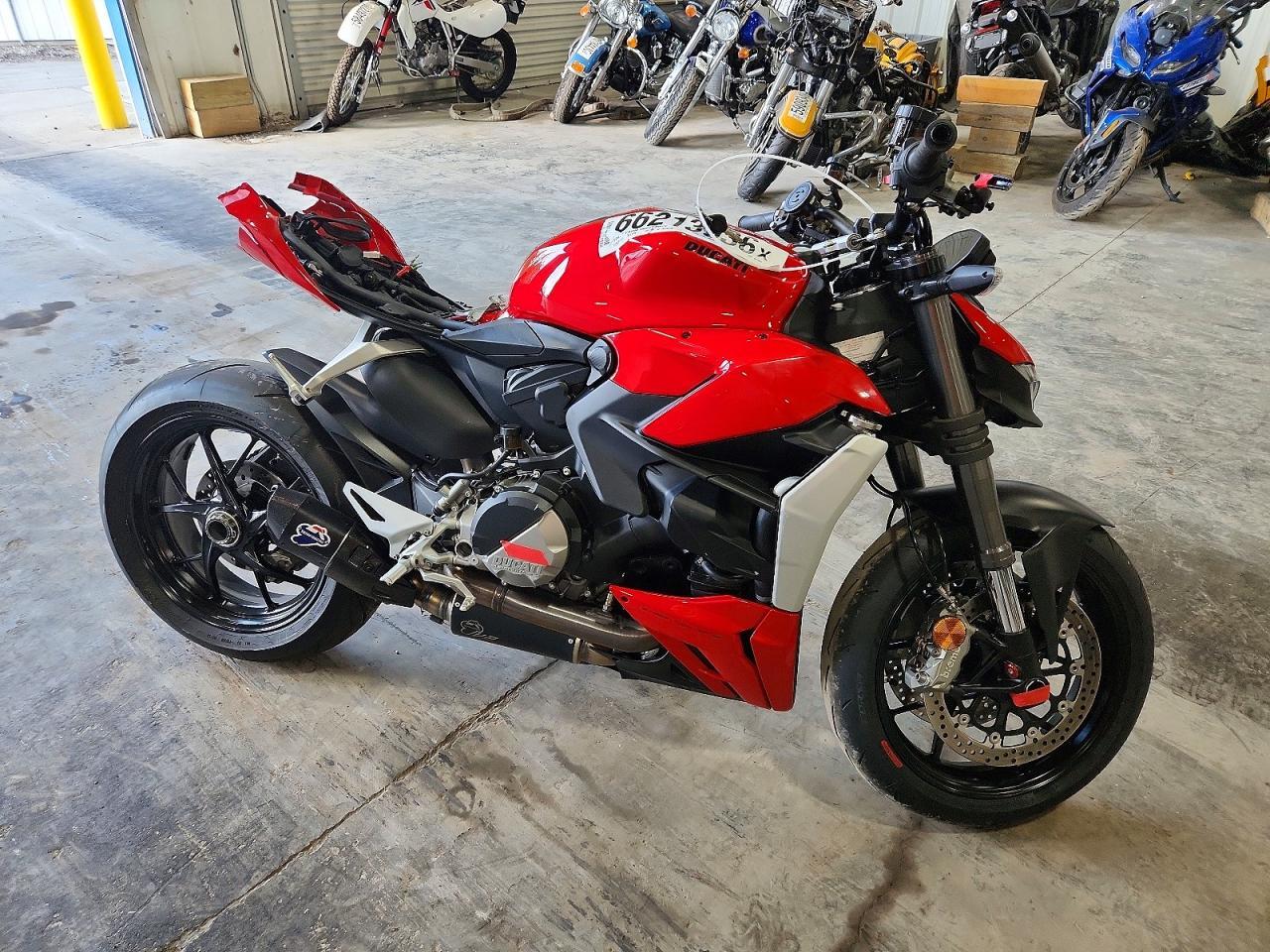 2024 DUCATI STREETFIGHTER ZDMFAKYW7RB007691