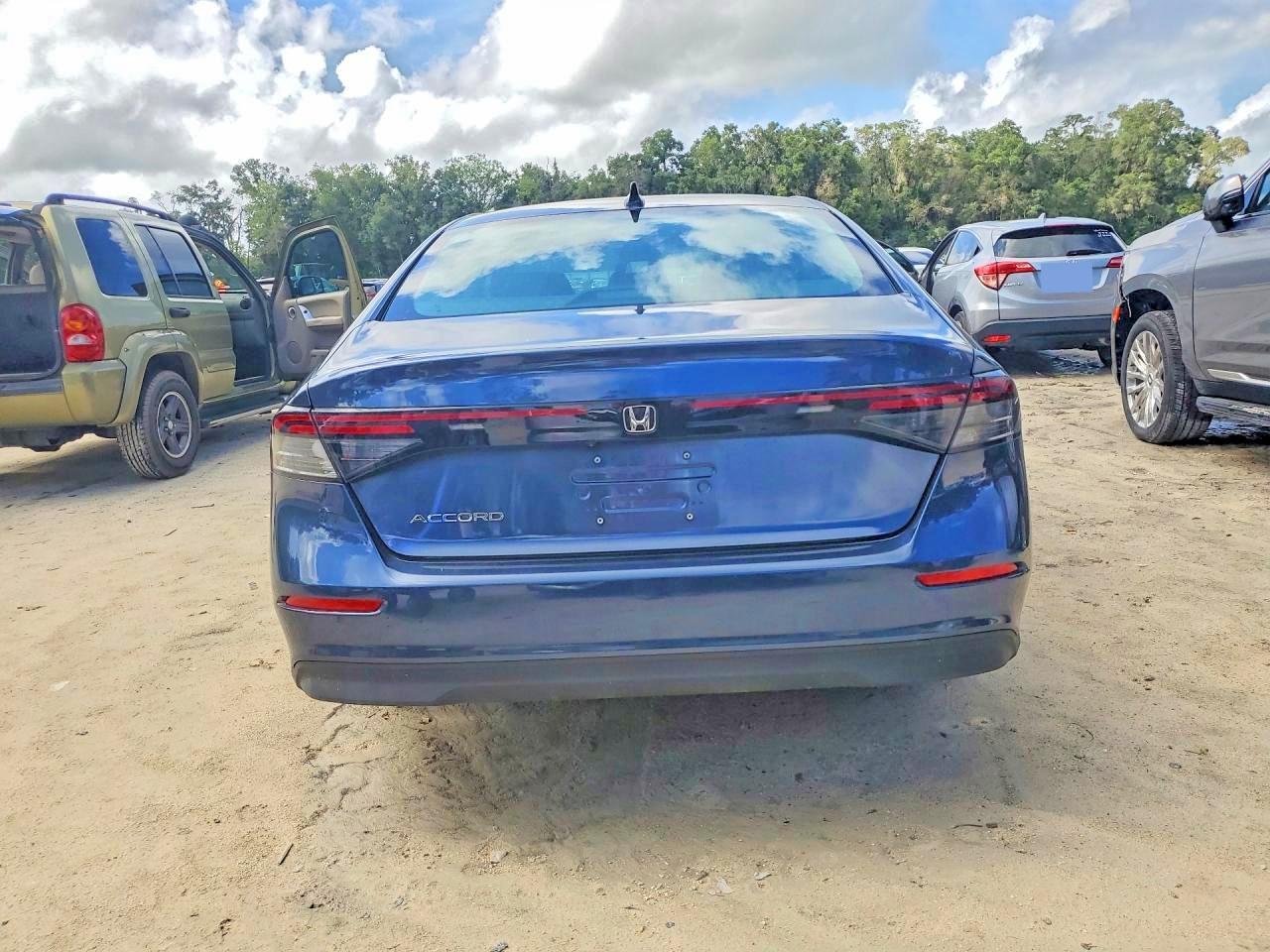 2026 HONDA ACCORD SE — Фото 6 из 12