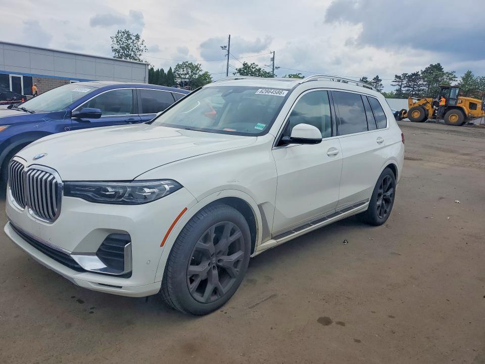 2022 BMW X7 5UXCW2C04N9K89288