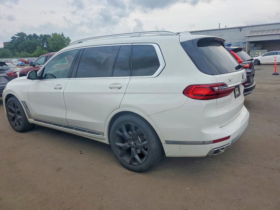 2022 BMW X7 XDRIVE40I — Фото 2 из 13