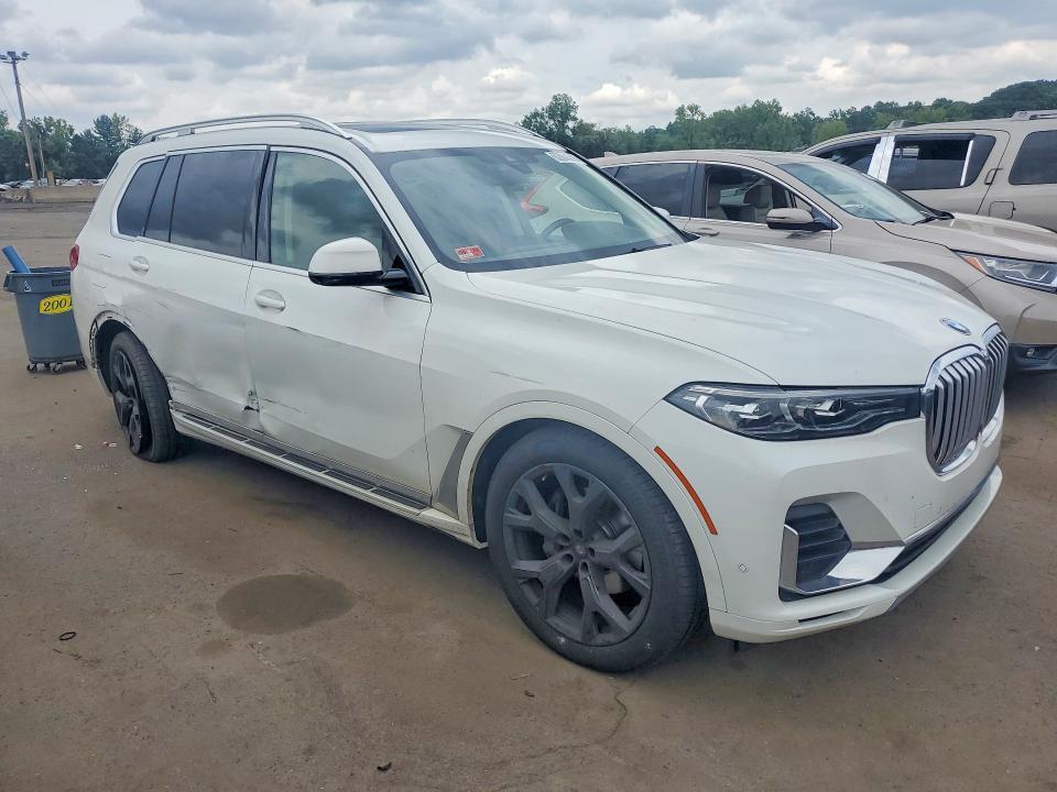 2022 BMW X7 XDRIVE40I — Фото 4 из 13