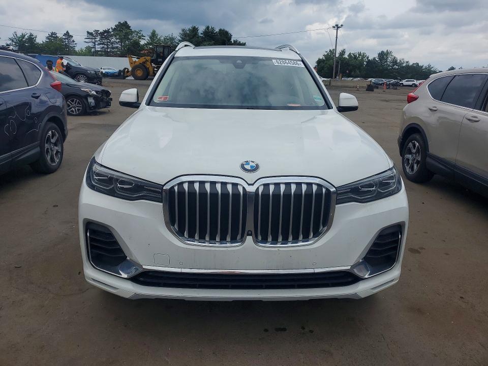 2022 BMW X7 XDRIVE40I — Фото 5 из 13