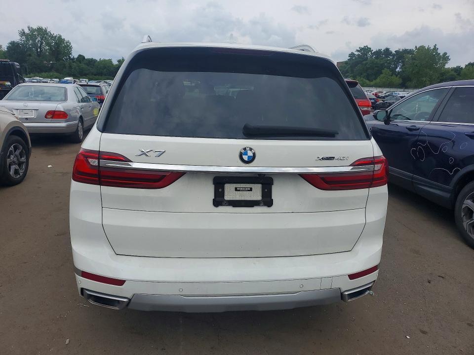 2022 BMW X7 XDRIVE40I — Фото 6 из 13