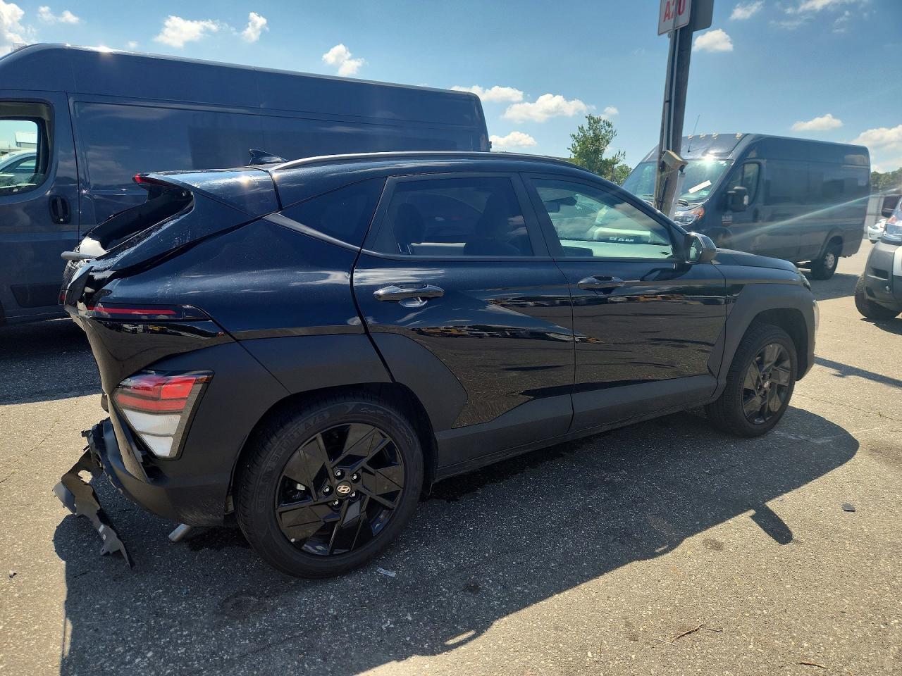 2026 HYUNDAI KONA SEL SPORT — Фото 3 из 12