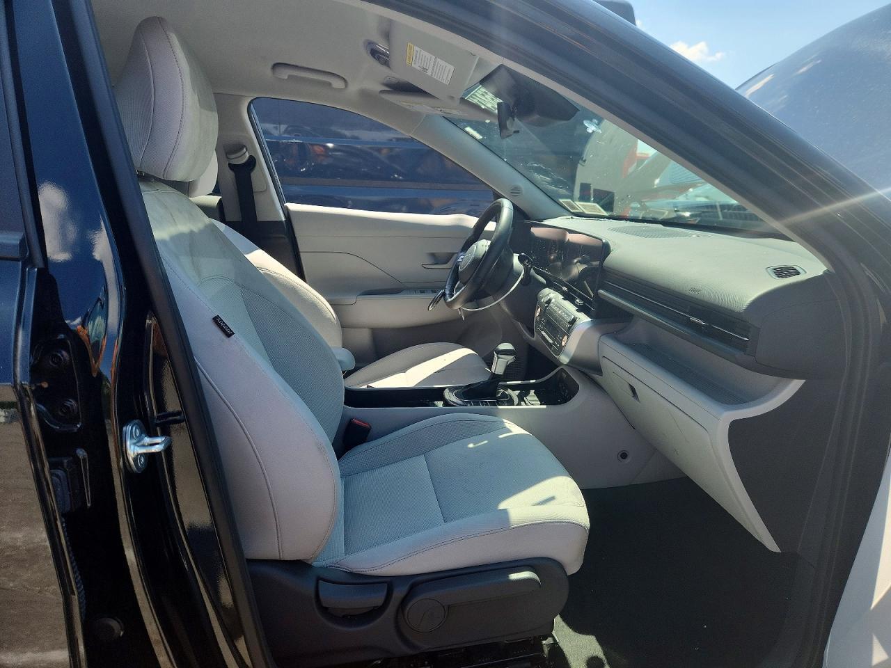 2026 HYUNDAI KONA SEL SPORT — Фото 7 из 12