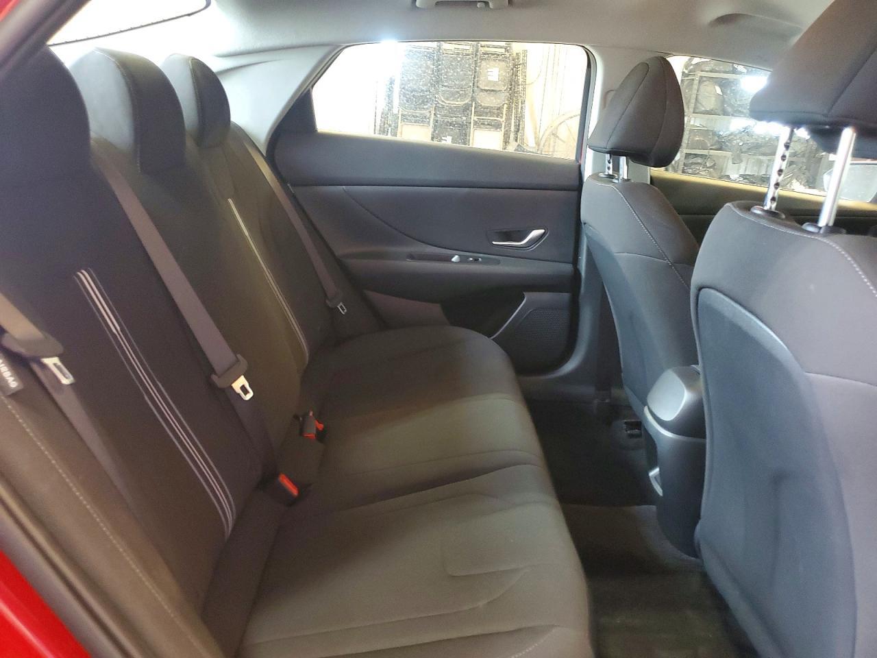 2026 HYUNDAI ELANTRA HYBRID BLUE — Фото 10 из 12