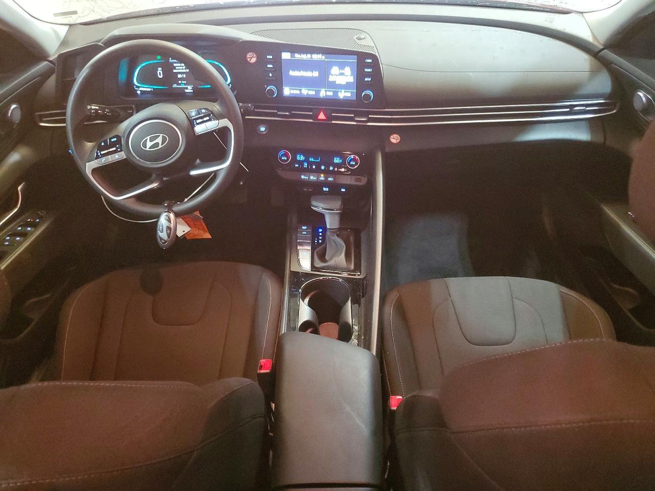2026 HYUNDAI ELANTRA HYBRID BLUE — Фото 8 из 12