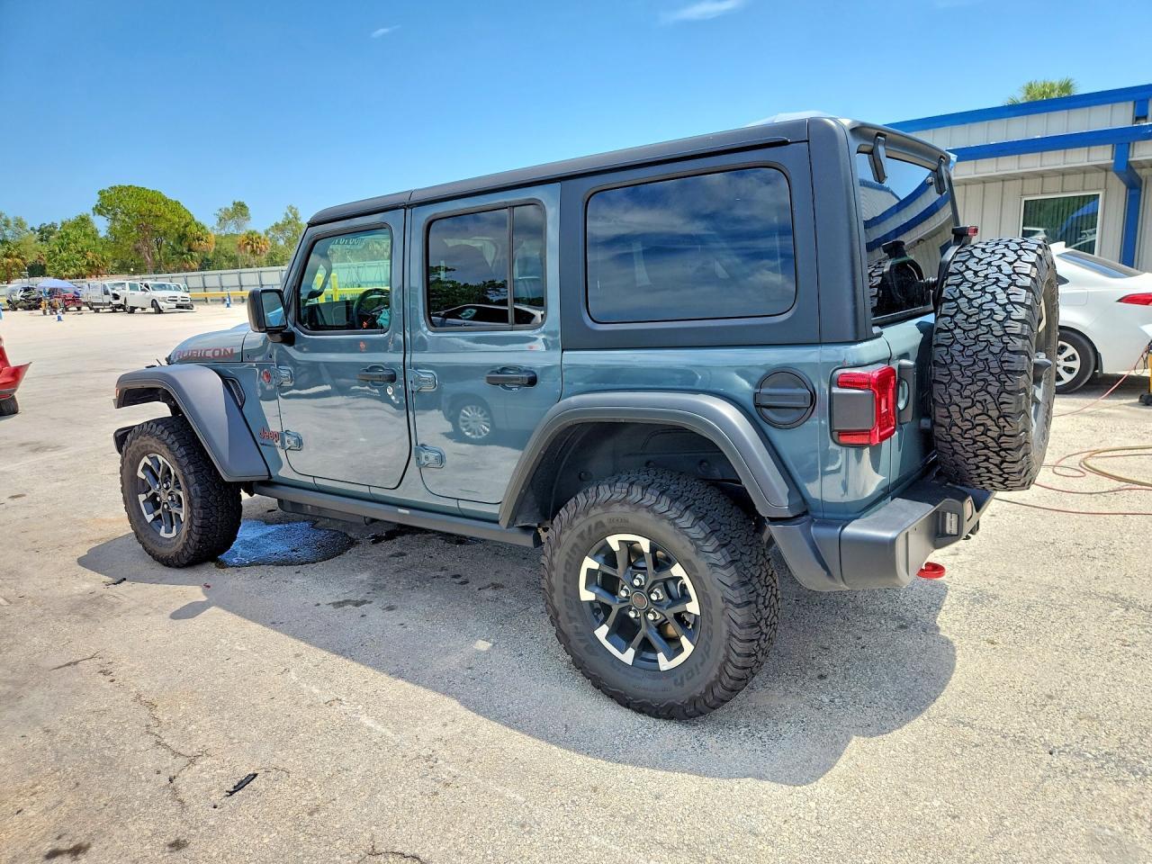 2026 JEEP WRANGLER RUBICON — Фото 2 из 13