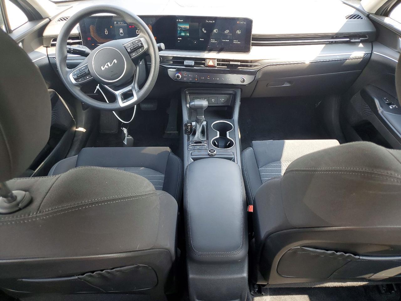 2026 KIA K5 LXS — Фото 8 из 12