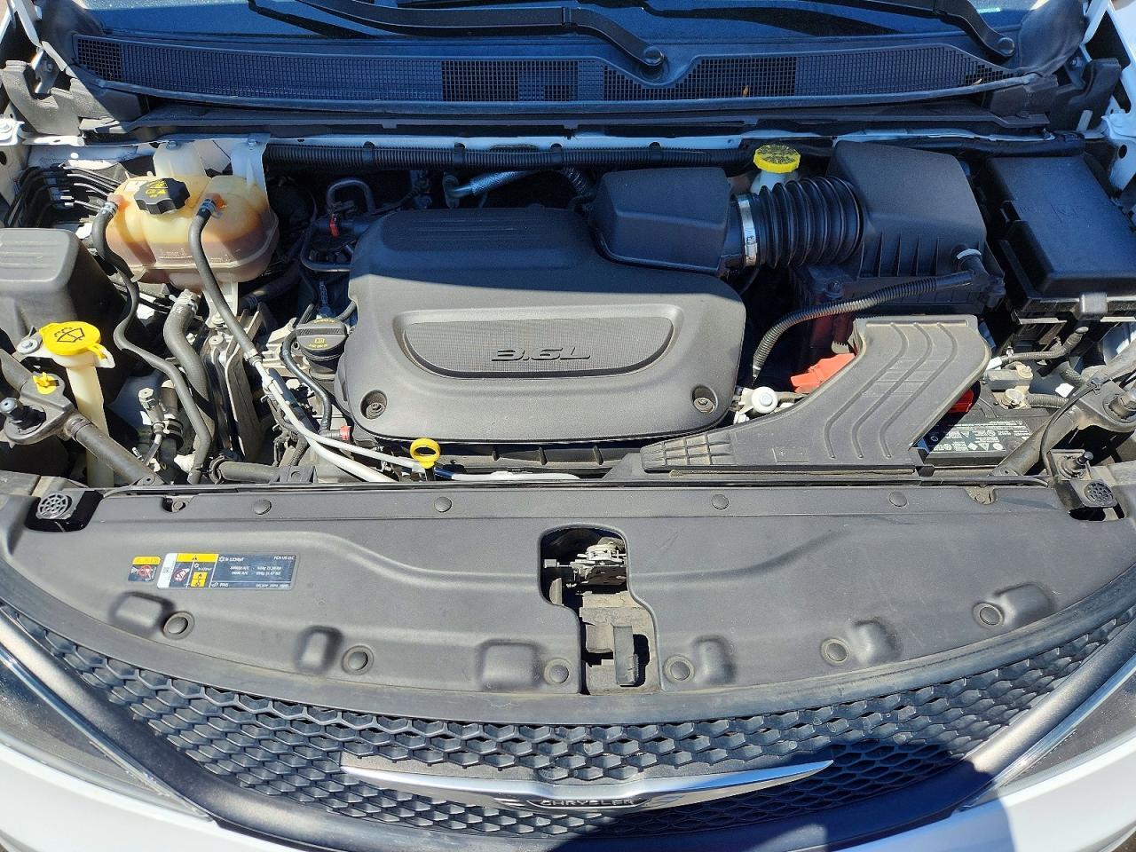 2022 CHRYSLER VOYAGER LX — Фото 12 из 13