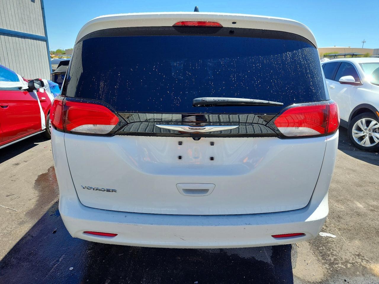 2022 CHRYSLER VOYAGER LX — Фото 6 из 13