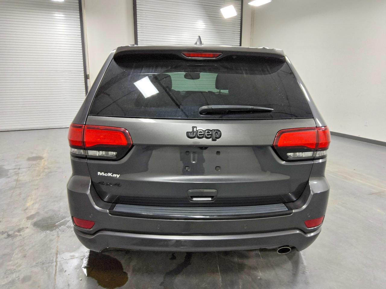 2017 JEEP GRAND CHEROKEE LAREDO — Фото 6 из 13