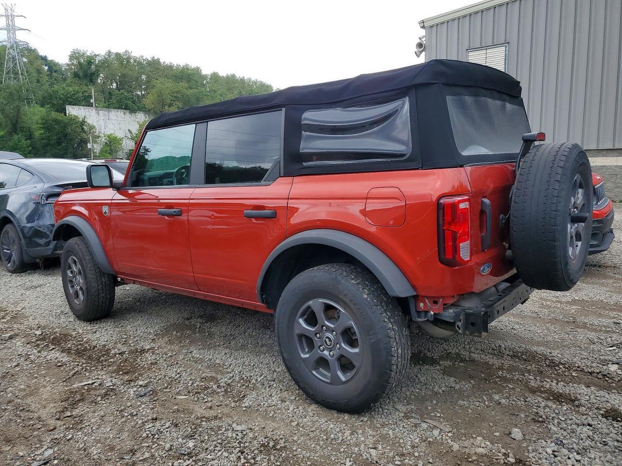 1FMDE5BH2NLB23562 2022 FORD BRONCO photo no. 2