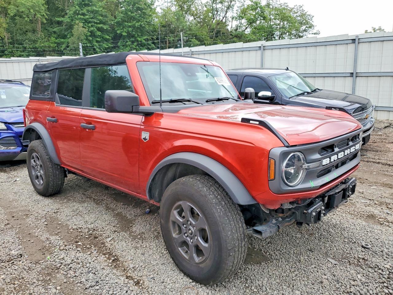 1FMDE5BH2NLB23562 2022 FORD BRONCO photo no. 4