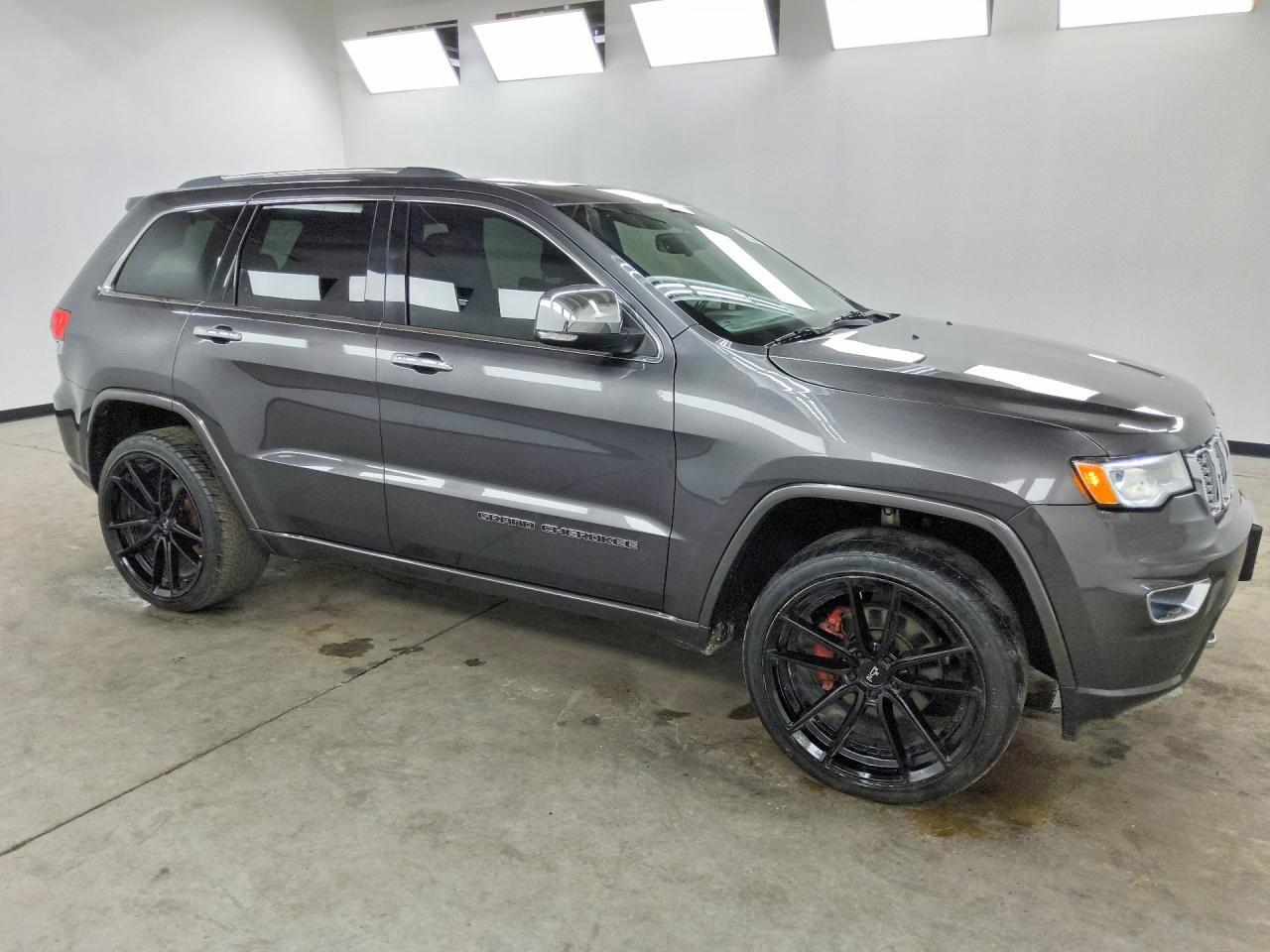2017 JEEP GRAND CHEROKEE OVERLAND — Фото 4 из 13