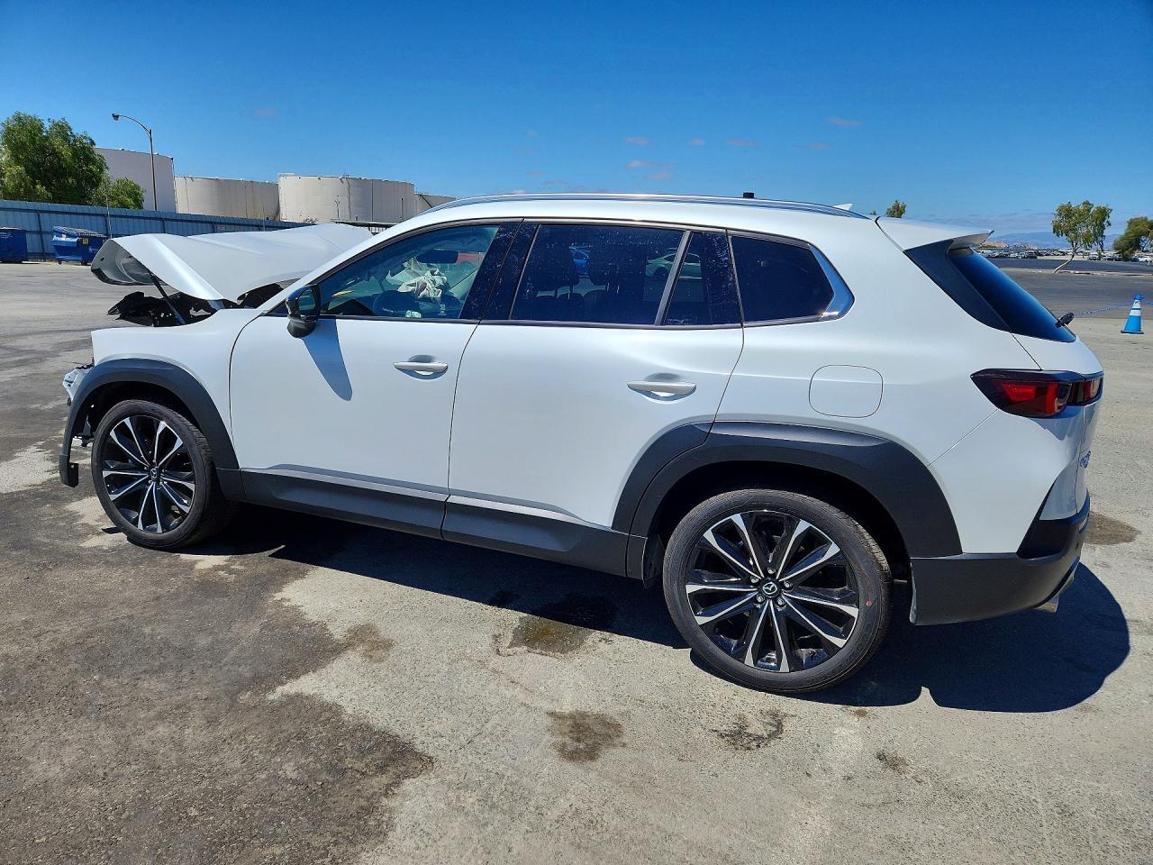 2026 MAZDA CX-50 PREMIUM — Фото 2 из 14