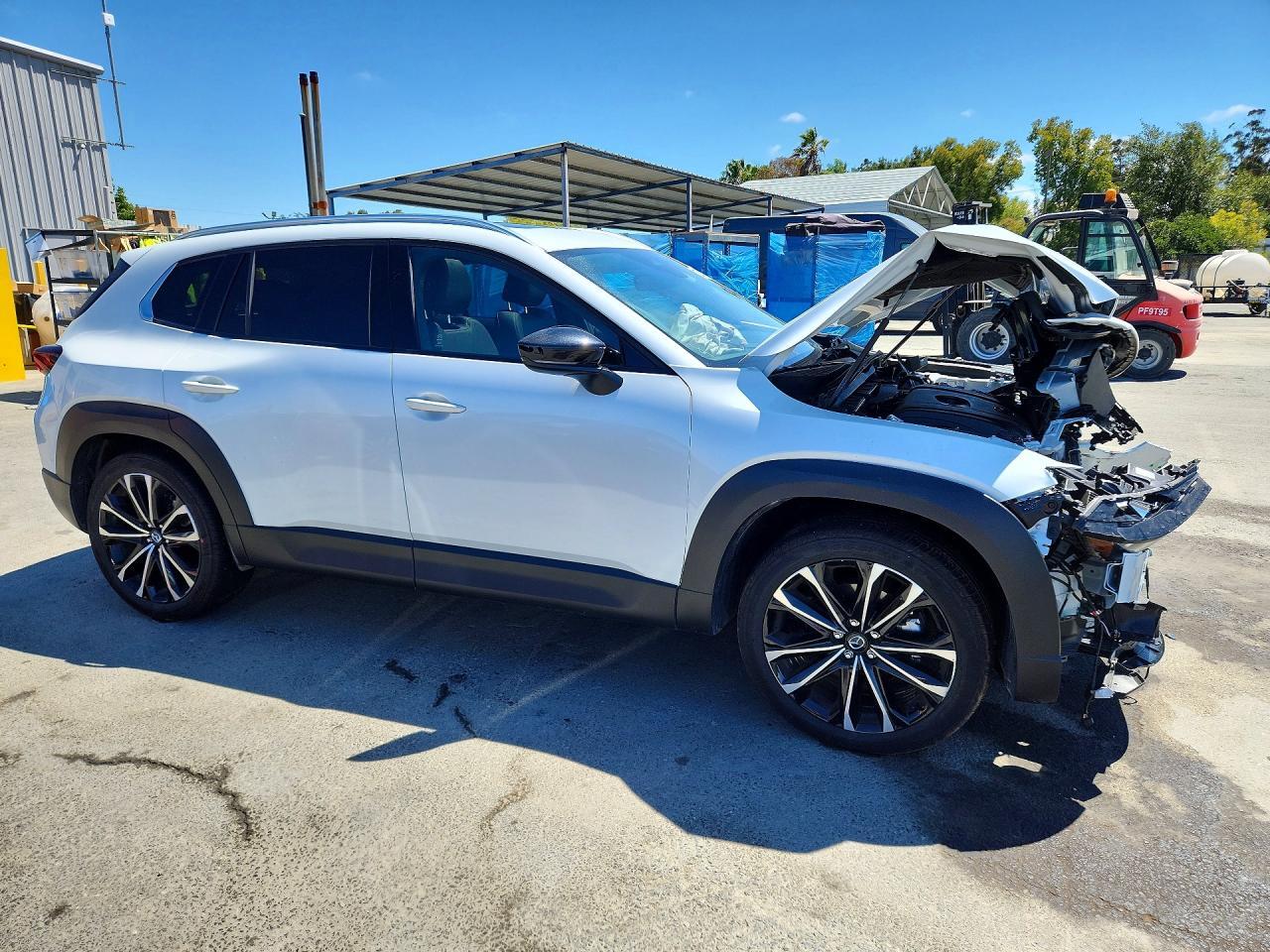 2026 MAZDA CX-50 PREMIUM — Фото 4 из 14