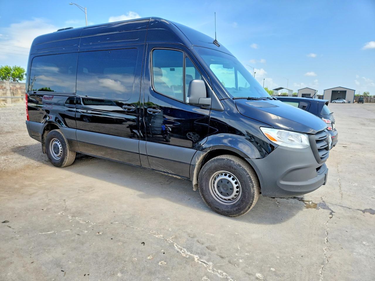 2026 MERCEDES-BENZ SPRINTER 2500 — Фото 4 из 14