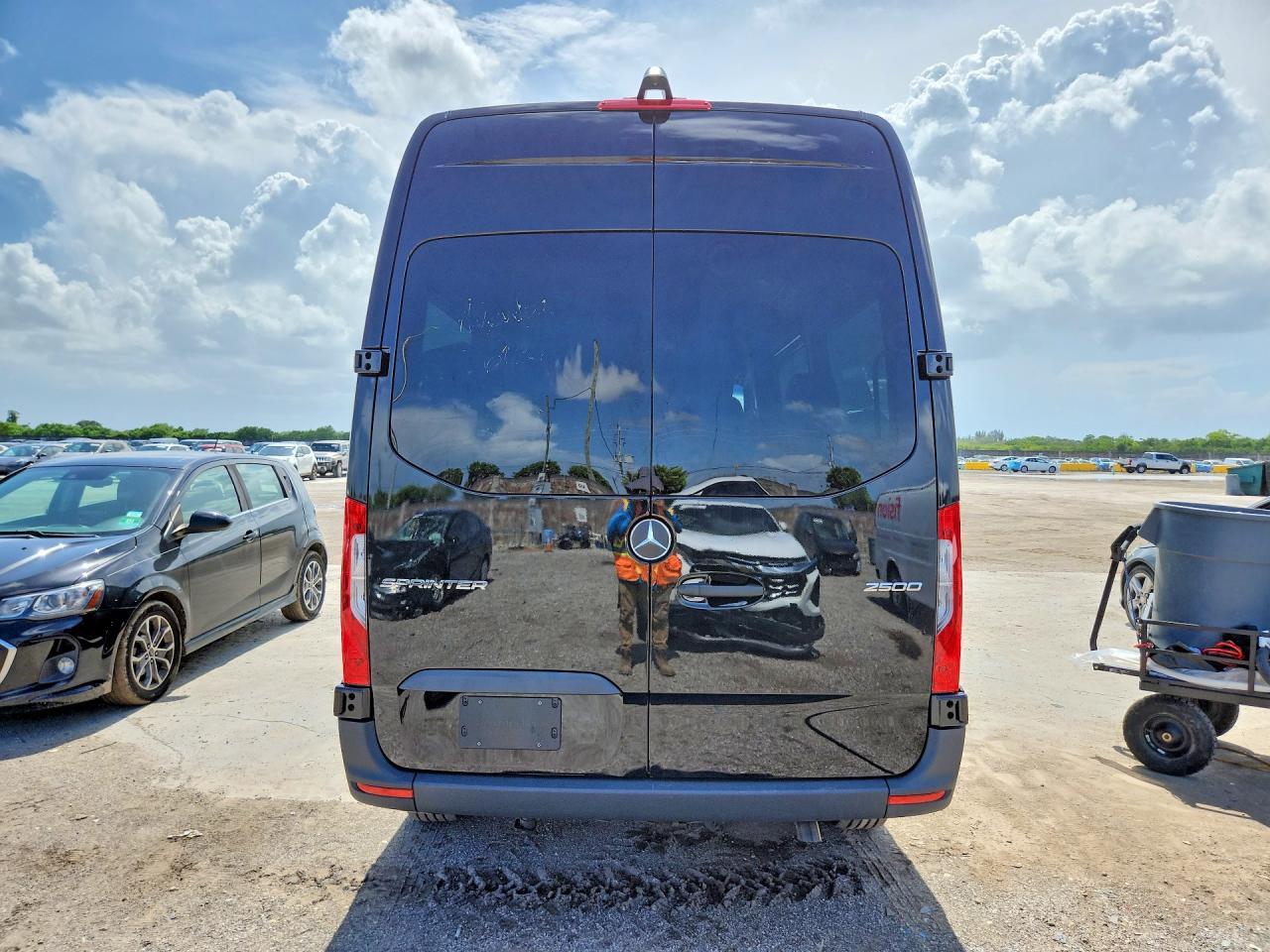 2026 MERCEDES-BENZ SPRINTER 2500 — Фото 6 из 14