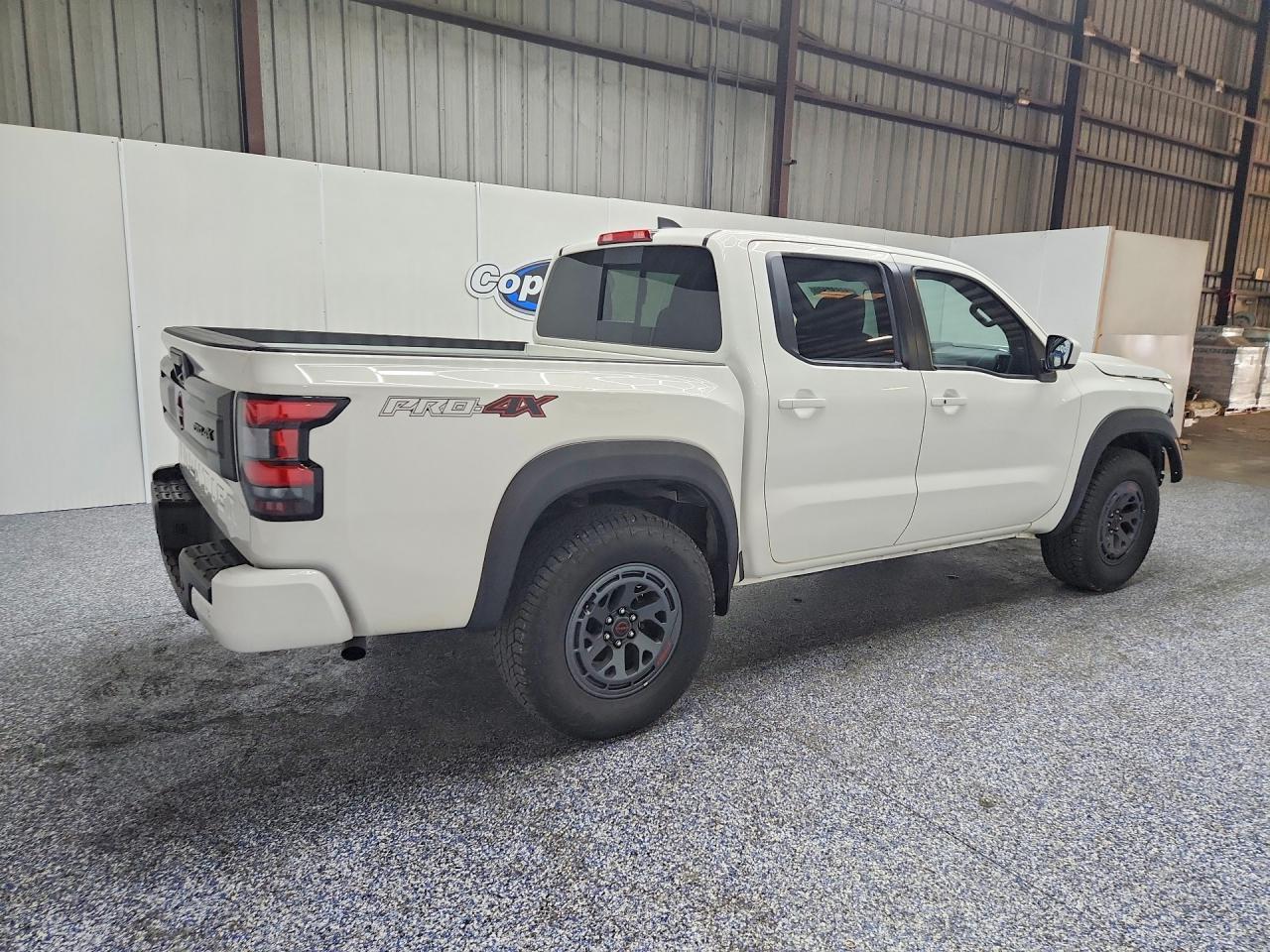 2026 NISSAN FRONTIER PRO-4X — Фото 3 из 13