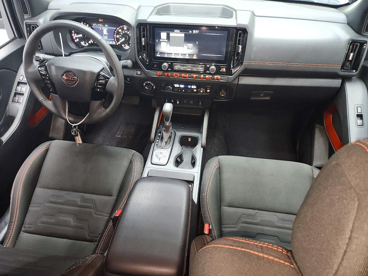 2026 NISSAN FRONTIER PRO-4X — Фото 8 из 13