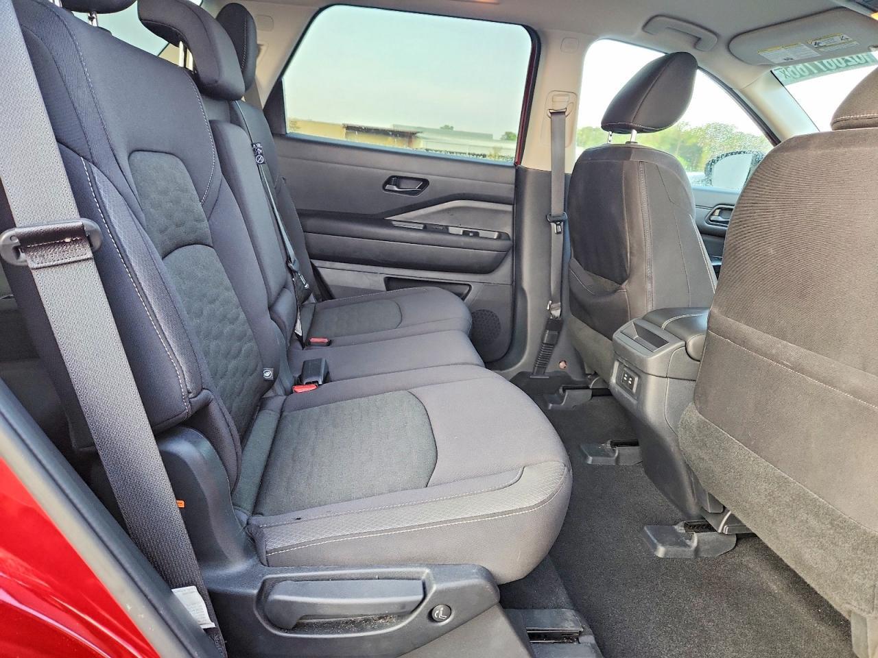 2026 NISSAN PATHFINDER SV — Фото 11 из 13