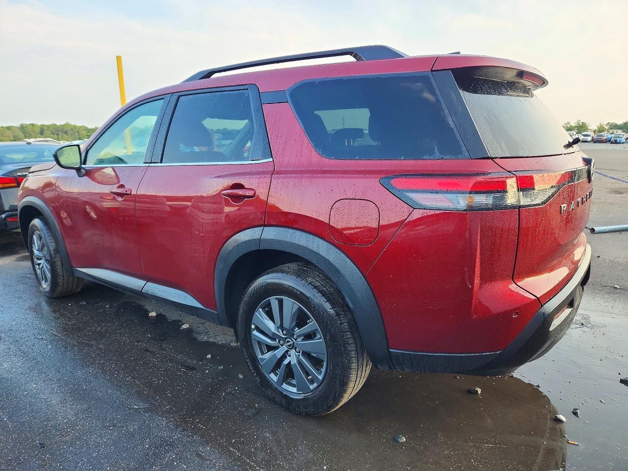 2026 NISSAN PATHFINDER SV — Фото 2 из 13