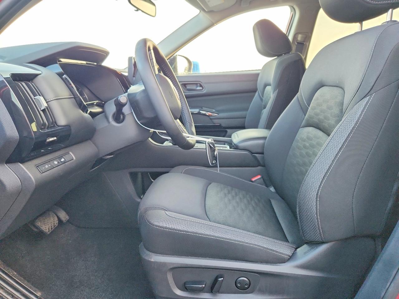 2026 NISSAN PATHFINDER SV — Фото 7 из 13