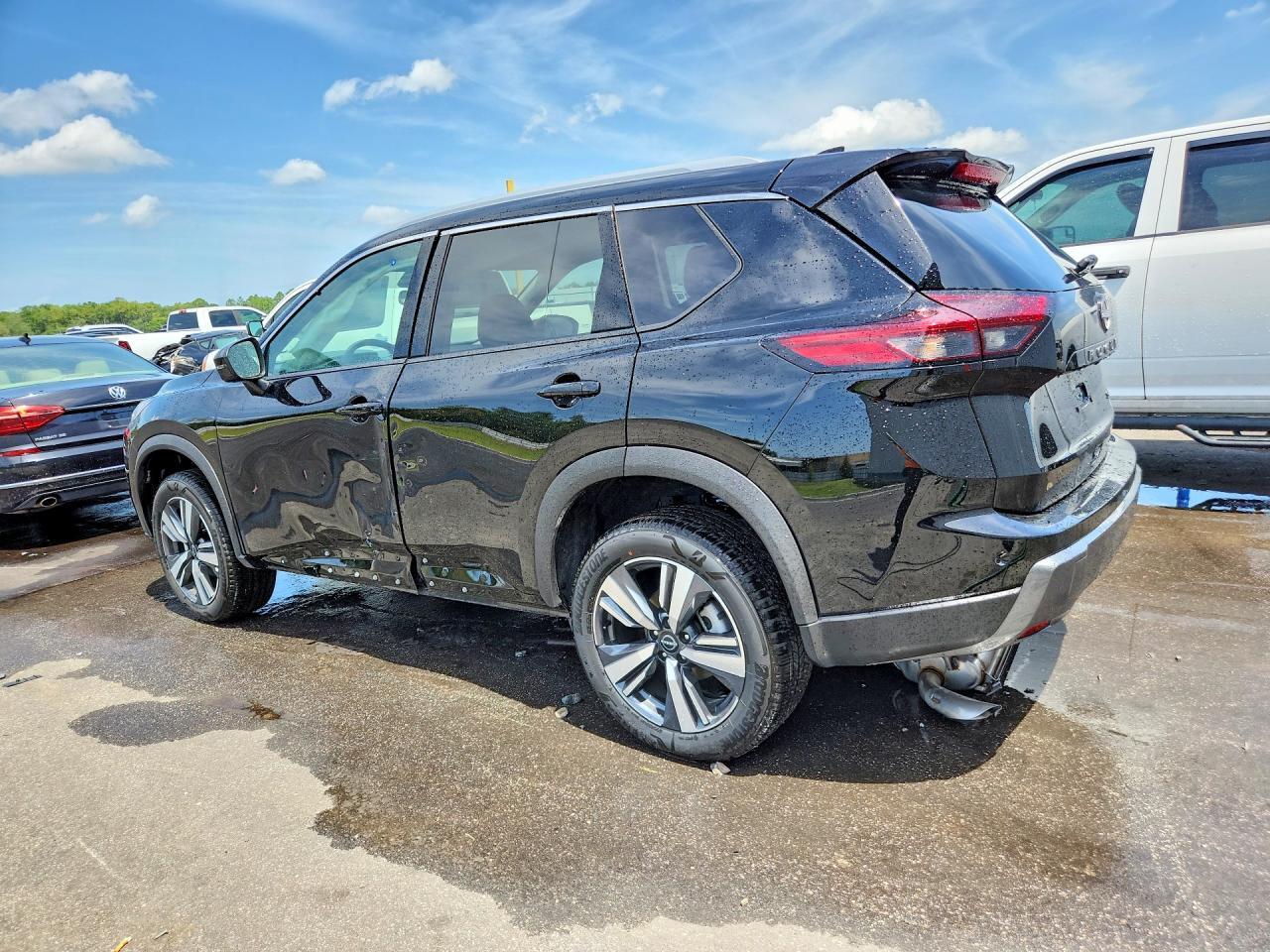 2026 NISSAN ROGUE SL — Фото 2 из 13