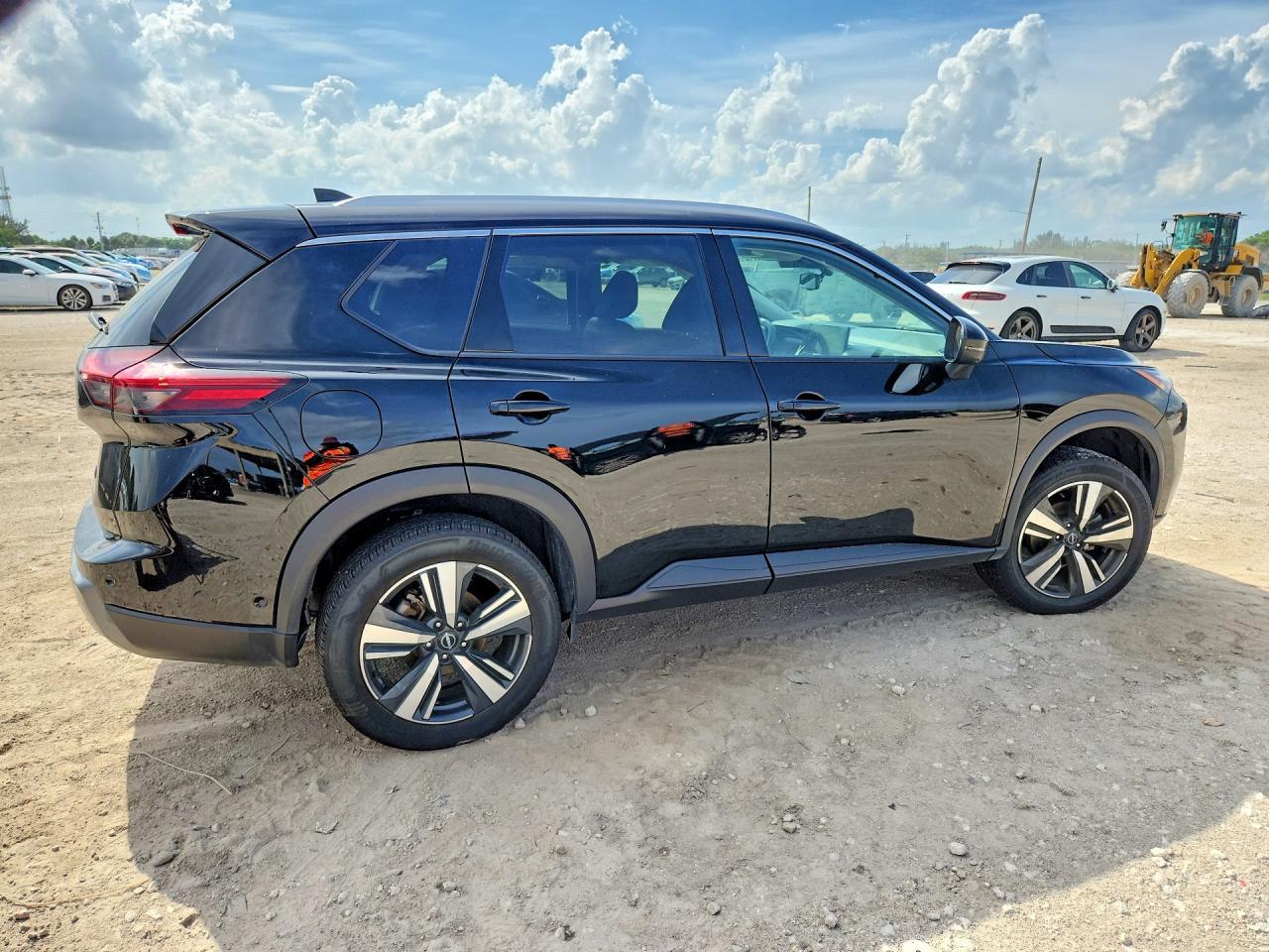 2026 NISSAN ROGUE SL — Фото 3 из 13