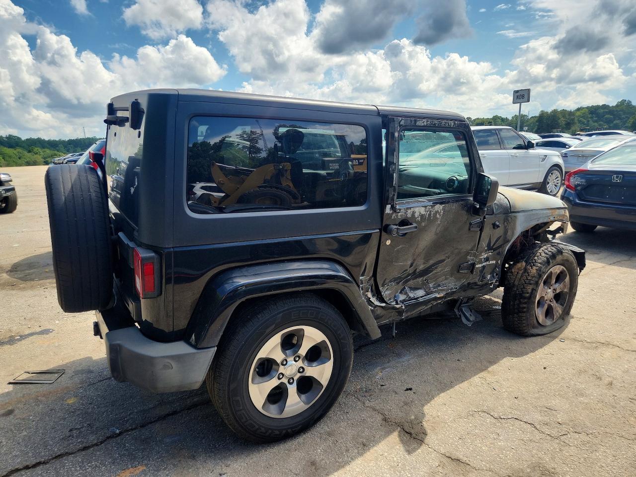 2017 JEEP WRANGLER SAHARA — Фото 3 из 12
