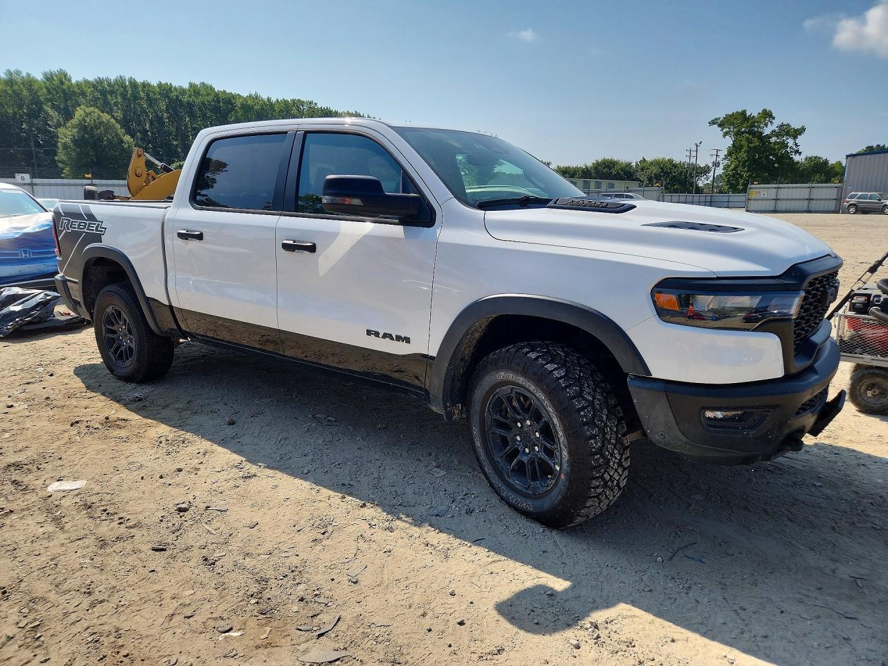 2026 RAM 1500 REBEL — Фото 4 из 12