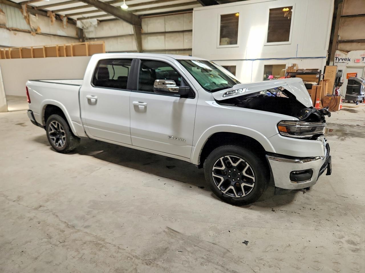 2026 RAM 1500 LARAMIE — Фото 4 из 12