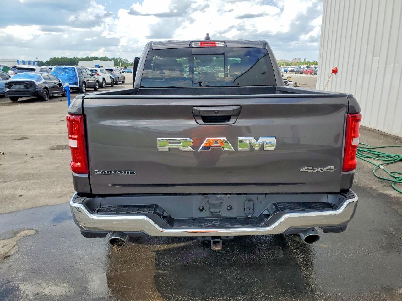 2026 RAM 1500 LARAMIE — Фото 6 из 13