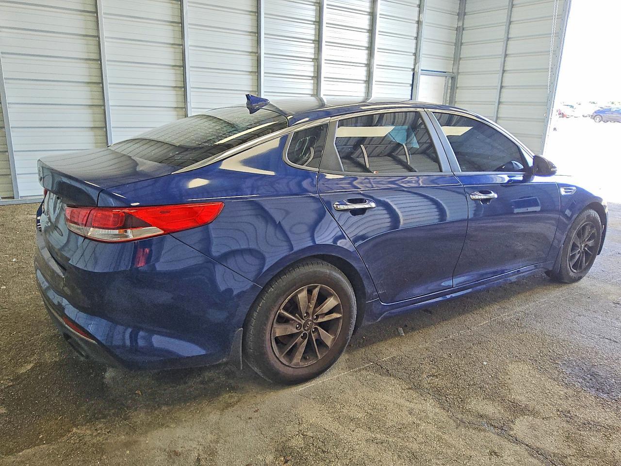 2017 KIA OPTIMA LX — Фото 3 из 12