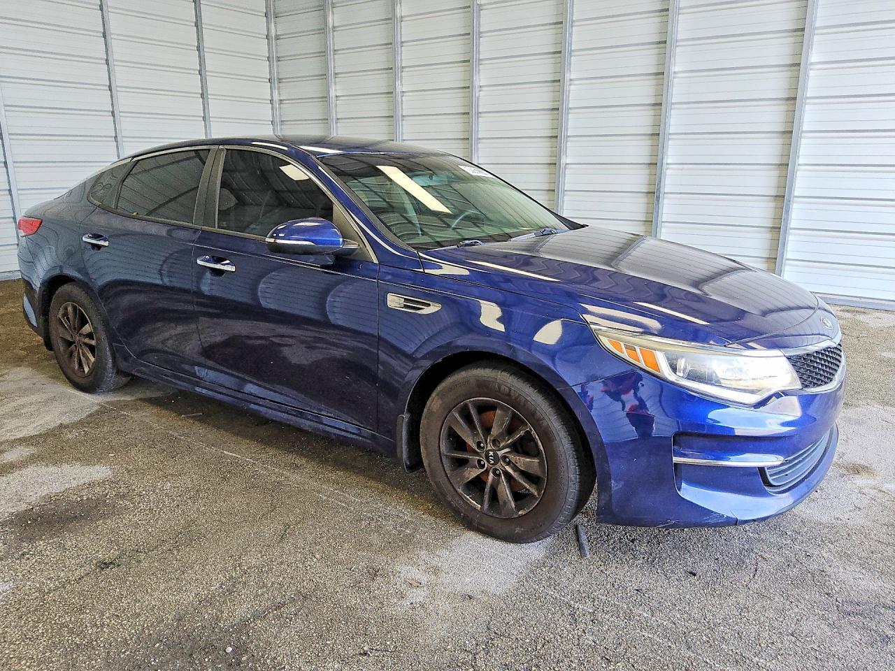 2017 KIA OPTIMA LX — Фото 4 из 12