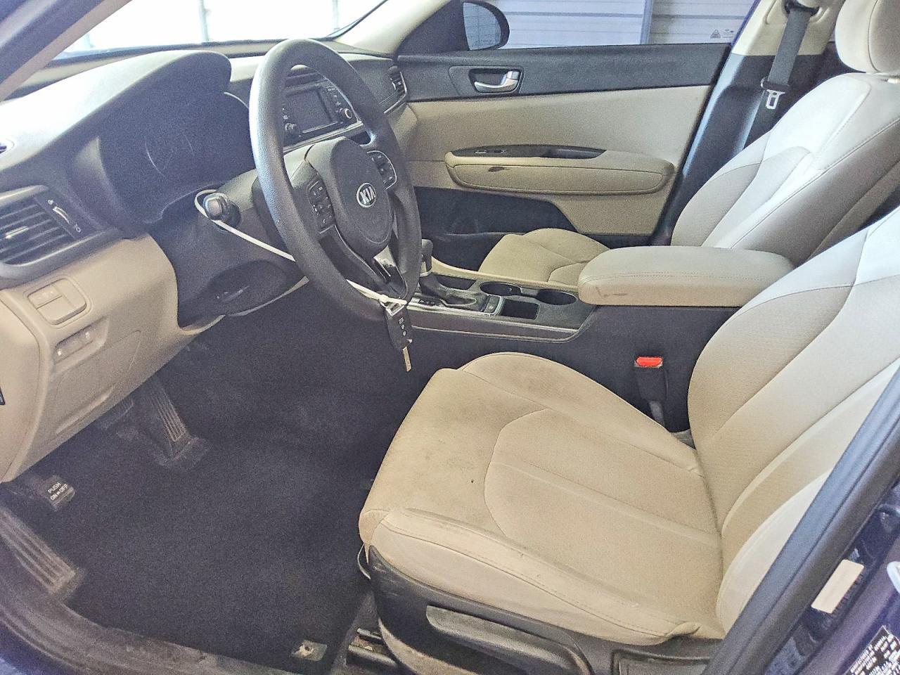 2017 KIA OPTIMA LX — Фото 7 из 12