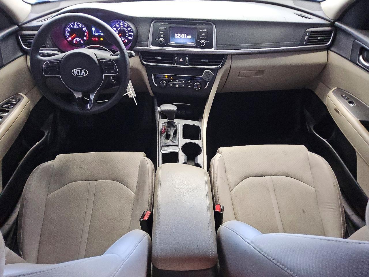 2017 KIA OPTIMA LX — Фото 8 из 12